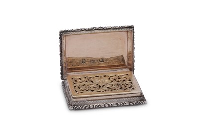 Lot 10 - A cased George IV sterling silver vinaigrette, London 1827 by Nathaniel Mills