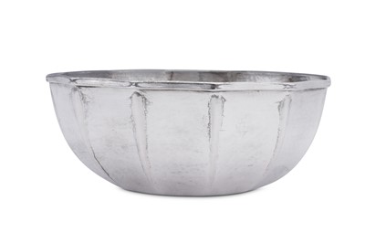 Lot 144 - A late 20th century Italian 800 standard silver bowl, Padova maker numeral 372