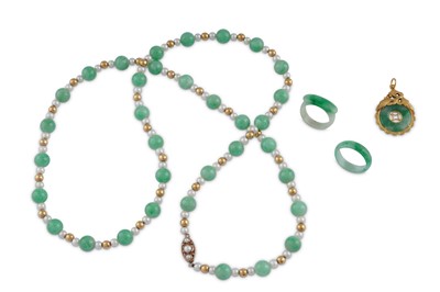 Lot 631 - A COLLECTION OF JADE JEWELLERY