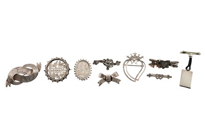 Lot 300 - A SCOTTISH SILVER LUCKENBOOTH BROOCH