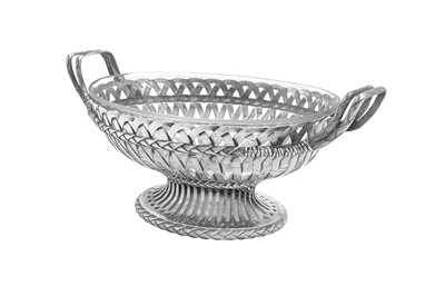Lot 97 - A late 19th century / early 20th century German 800 standard silver twin handled fruit bowl, Schwäbisch Gmünd circa 1900 by Deyhle Gebrüder