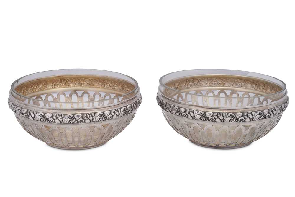 Lot 96 - A pair of early 20th century German 800 standard silver bowls, Berlin circa 1910 by Franz Mosgau