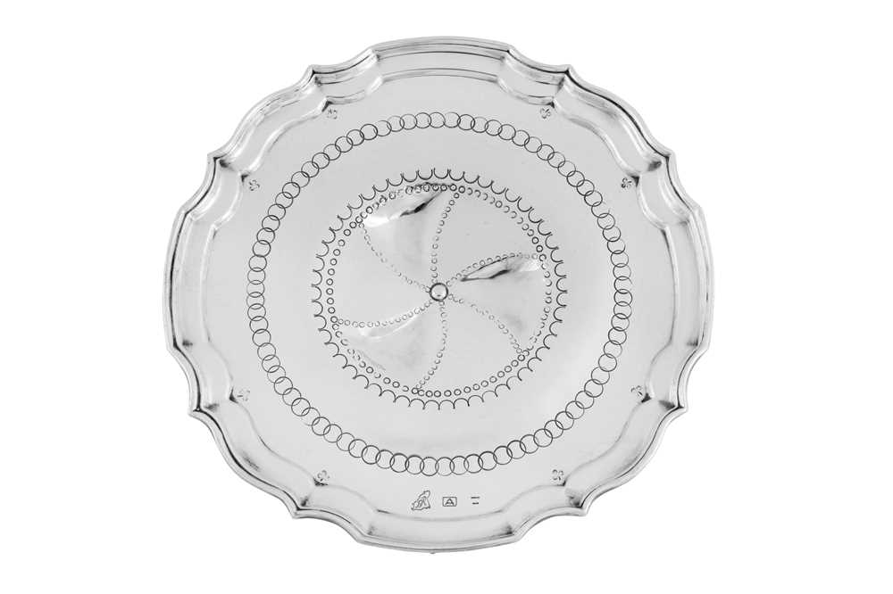 Lot 428 - An Elizabeth II Channel Islands sterling silver ‘Art and Crafts’ salver, Guernsey 1975 by Bruce Russell (active from 1974)