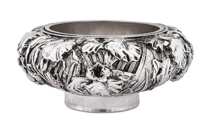Lot 233 - A George V sterling silver Japanese style bowl, Birmingham 1926 by Elkington and Co