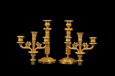 Lot 56 - A FINE PAIR OF EARLY 19TH CENTURY FRENCH EMPIRE PERIOD GILT BRONZE CANDELABRA