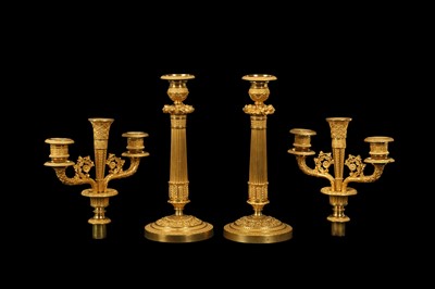 Lot 56 - A FINE PAIR OF EARLY 19TH CENTURY FRENCH EMPIRE PERIOD GILT BRONZE CANDELABRA