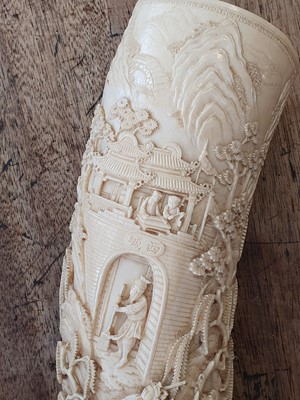 Lot 310 - λ A LARGE AND IMPRESSIVE CHINESE IVORY CARVING.
