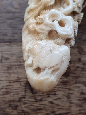 Lot 62 - λ A LARGE AND IMPRESSIVE CHINESE IVORY CARVING.