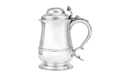 Lot 553 - A George II sterling silver quart tankard, London 1750 by Richard Gurney and Thomas Cook (reg. 19th Oct 1727)