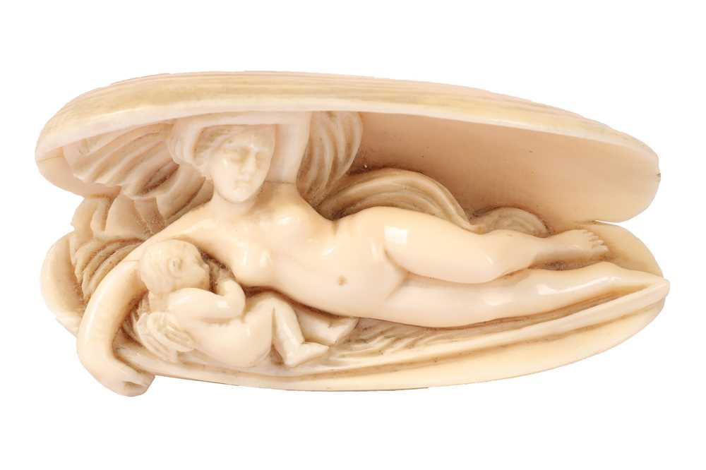 Lot 1015 - SMALL CARVED IVORY RELIEF DEPICTING VENUS WITH CUPID