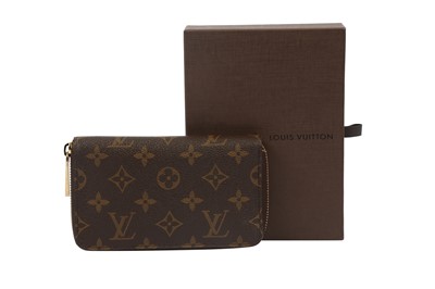 Lot 257 - Louis Vuitton Monogram Zippy Wallet
