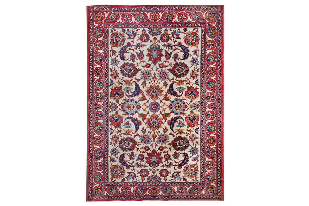Lot 3 - A FINE ISFAHAN RUG, CENTRAL PERSIA