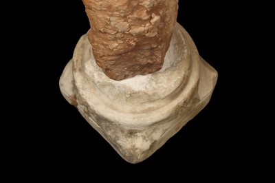 Lot 34 - A ROMANESQUE STYLE MARBLE CAPITAL ON COLUMN, POSSIBLY 13TH CENTURY