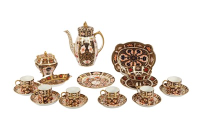 Lot 111 - A SET OF SIX ROYAL CROWN DERBY COFFEE CANS AND SAUCERS, EARLY 20TH CENTURY