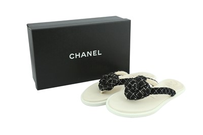 Lot 378 - Chanel Black Tweed Camelia Thong Sandals - Size 39