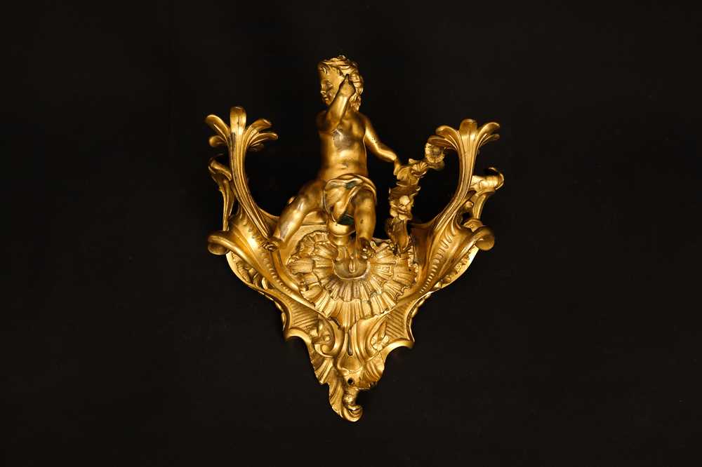 Lot 96 - FERDINAND BARBEDIENNE: A FINE LATE 19TH CENTURY GILT BRONZE BRACKET