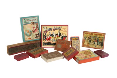 Lot 197 - TOYS: SNAPS SHOTS, A GAME OF GEOGRAPHICAL INTEREST