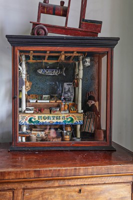 Lot 258 - DIORAMA: A DIORAMA OF A FISH SHOP MARKET STALL ENTITLED NORTH'S FRESH LOBSTERS, 20TH CENTURY