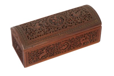 Lot 363 - A CARVED AND PIERCED SANDALWOOD LIDDED BOX