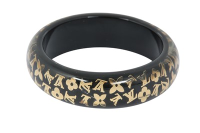 Lot 356 - Louis Vuitton Black and Gold Inclusion Resin Bangle