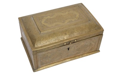 Lot 304 - AN ENGRAVED AND SILVER-INLAID BRASS LIDDED BOX