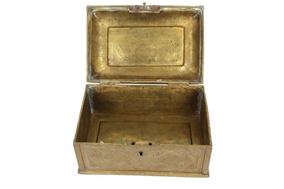 Lot 304 - AN ENGRAVED AND SILVER-INLAID BRASS LIDDED BOX