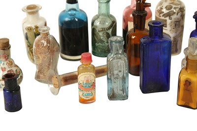 Lot 237 - GLASS: A PAIR OF DECORATIVE DECALCOMANIA DUMP SHAPED WEIGHTS, MID 20TH CENTURY