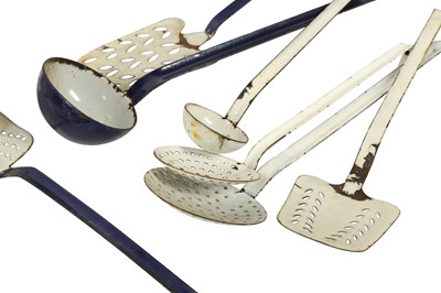 Lot 249 - KITCHENALIA: A COLLECTION OF WHITE AND BLUE ENAMELLED KITCHEN TOOLS