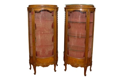 Lot 152 - A PAIR OF FRENCH DEMI LUNE VITRINES, 20TH CENTURY