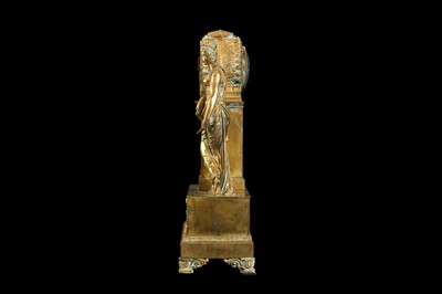 Lot 275 - AN EARLY 19TH CENTURY FRENCH EMPIRE PERIOD GILT BRONZE FIGURAL MANTEL CLOCK