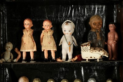 Lot 195 - DOLLS: A COLLECTION OF MINIATURE CERAMIC AND PLASTIC DOLLS