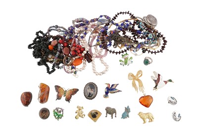 Lot 714 - A COLLECTION OF COSTUME JEWELLERY