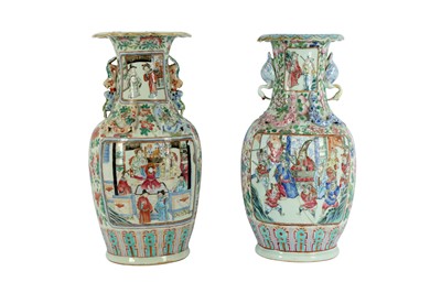 Lot 319 - A CHINESE CANTON PORCELAIN VASE, 19TH CENTURY