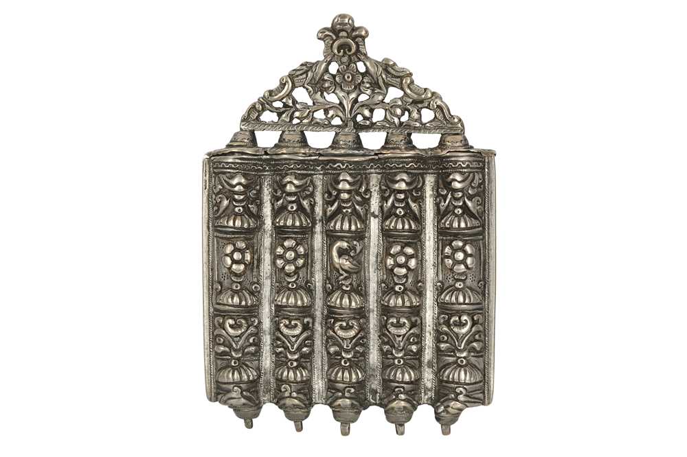 Lot 359 - AN UNUSUAL SILVER REPOUSSÉ PALASKA GUNPOWDER CARTRIDGE MILITARY CASE WITH ROSETTES