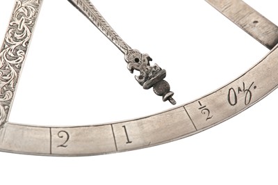 Lot 362 - A FINELY ENGRAVED SILVER TOLA (VEDIC UNIT) MEASURING INSTRUMENT