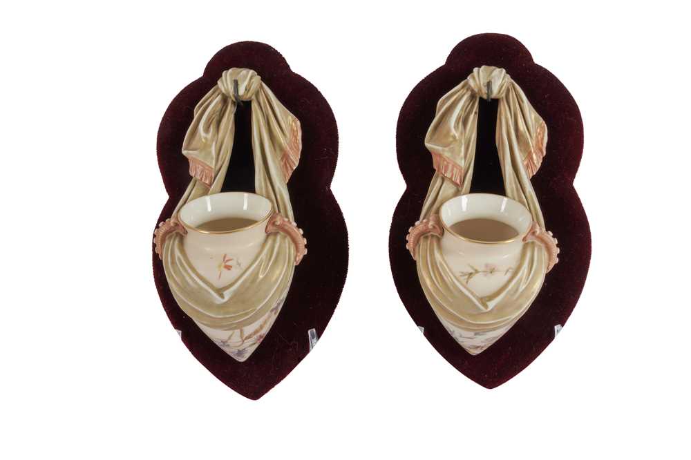 Lot 28 - A PAIR OF ROYAL WORCESTER WALL POCKETS, LATE 19TH CENTURY