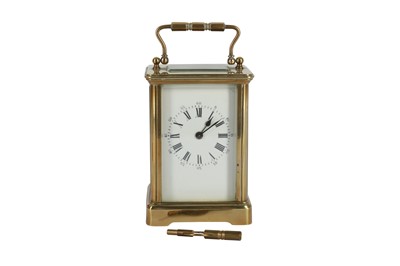 Lot 123 - A BRASS CARRIAGE TIME PIECE, 20TH CENTURY