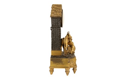 Lot 318 - AN EARLY 19TH CENTURY FRENCH EMPIRE PERIOD GILT AND PATINATED BRONZE FIGURAL MANTEL CLOCK