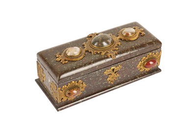 Lot 191 - A 19TH CENTURY ENGLISH SERPENTINE MARBLE, ORMOLU AND HARD STONE INLAID CASKET