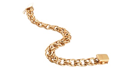 Lot 156 - A fancy-link bracelet