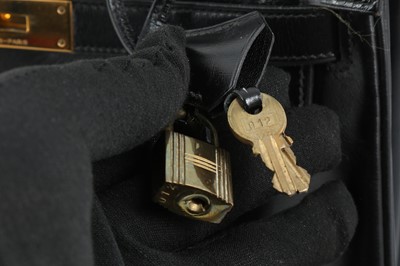 Lot 327 - Hermes Black Box Kelly Sellier 28