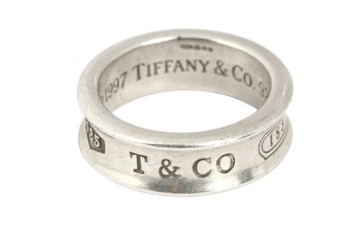 Lot 463 - Tiffany & Co. Silver Bevelled Ring