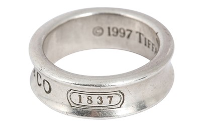 Lot 463 - Tiffany & Co. Silver Bevelled Ring