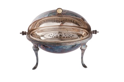 Lot 869 - AN EARLY 20TH CENTURY SILVER PLATED (EPNS) BACON OR BREAKFAST DISH, BIRMINGHAM CIRCA 1910 BY ELKINGTON AND CO