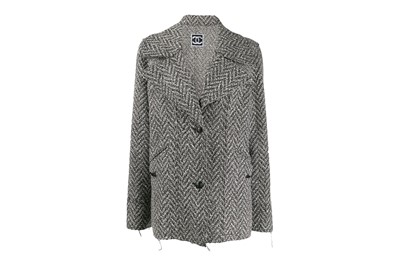 Lot 374 - Chanel Herringbone Tweed Jacket - Size 42