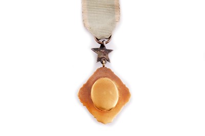 Lot 935 - A VICTORIAN ORDER OF THE STAR OF INDIA DRESS MEDAL