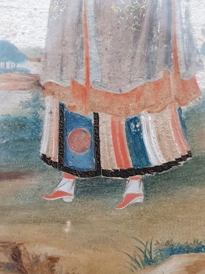 Lot 94 - A CHINESE REVERSE GLASS PAINTING OF A LADY.