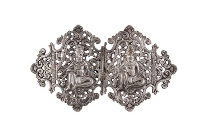 Lot 210 - AN EARLY 20TH CENTURY ANGLO-INDIAN UNMARKED SILVER NURSE’S BUCKLE, CUTCH OR BOMBAY CIRCA 1910