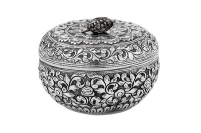 Lot 204 - An early 20th century Cambodian unmarked silver covered bowl or box, circa 1930