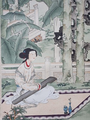 Lot 100 - A CHINESE PAINTING OF A LADY PLAYING A QIN.